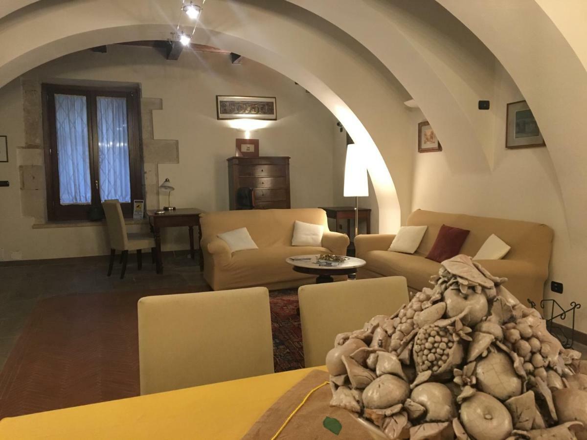 Отель Il Palazzotto Изерния Экстерьер фото