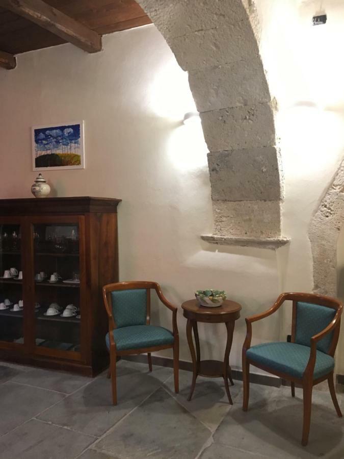 Отель Il Palazzotto Изерния Экстерьер фото